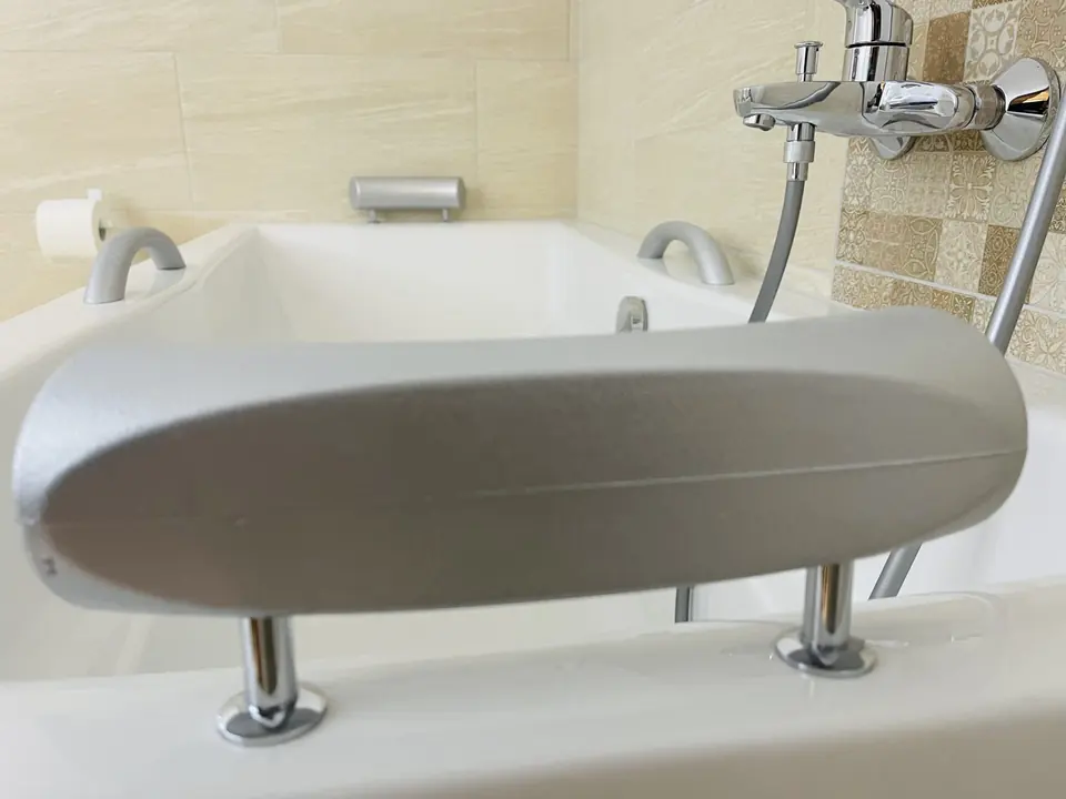Badezimmer mit Badewanne